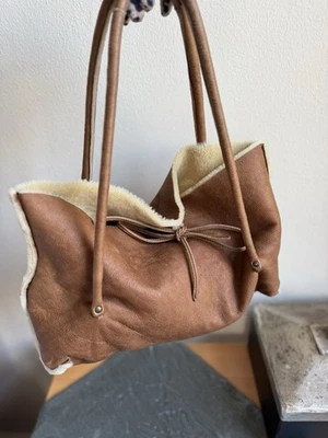 BOLSO DE HOMBRO MIU MIU GENUINO PIEL DE OVEJA MARRÓN MEDIO ITALIA Foto 1 de 4