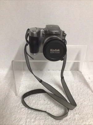 Kodak Digital Camera EasyShare Z740 5.0MP Silver Tested + Lens Adapter - Image 1 of 4