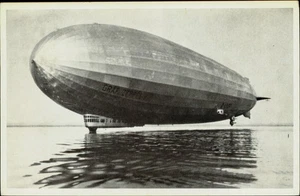 ¿Aeronave Graf Zeppelin sobre el agua años 80? REPRO de principios de 1900 foto PC sin usar - Imagen 1 de 2