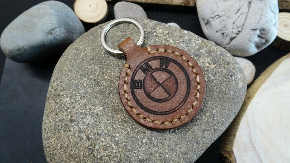 Handmade Leather key fob, cute car accessories and best gift for your lovers  — 第 1/4 张图片