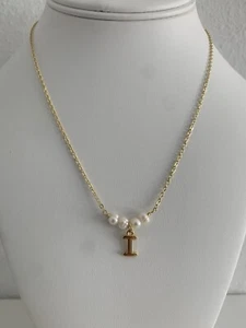 Cadena Con Letra Inicial En Acero Inoxidable Dorado Para dama - Imagen 1 de 1