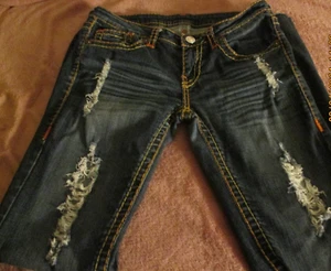 Miss Chic Jeans Distressed Woman's Size 7 - Picture 1 of 6