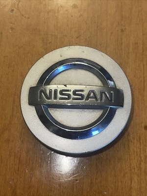 ЦЕНТРАЛЬНЫЙ КОЛПАК КОЛЕСА NISSAN ALTIMA SENTRA VERSA MAXIMA ROGUE 40342-AU510 1997-2019 - Изображение 1 из 2