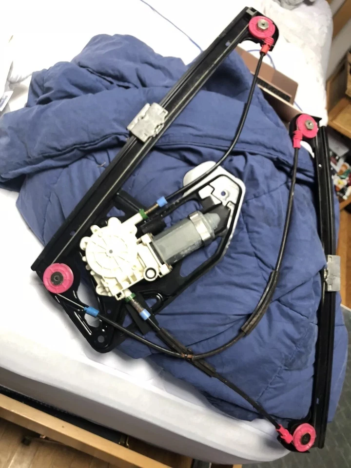 Regulador Ventana Delantero Derecho Lado Pasajeros E38 1995-2001 BMW 740i 740IL 750IL Foto 1 de 1