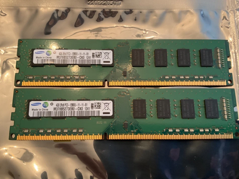 8GB (2 x 4GB) Samsung M378B5273EB0-CK0 DDR3 1600 desktop DIMMs PC3-12800U 2Rx8 - Image 1 of 1