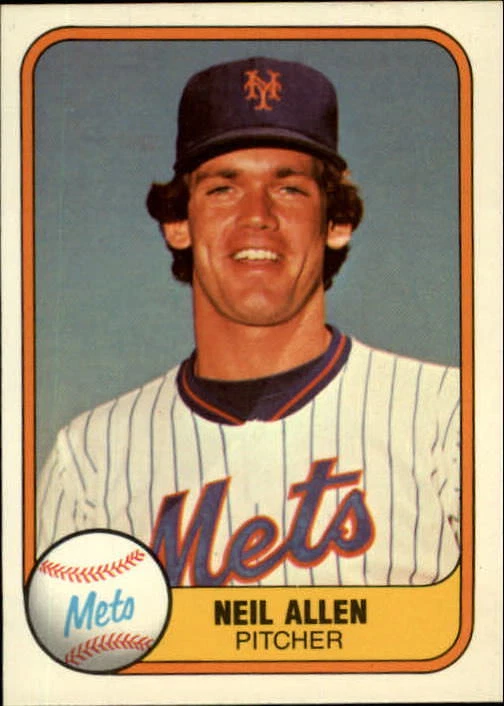 1981 Fleer Baseball Base Singles #322-621 (Pick Your Cards) - Image 1 of 1