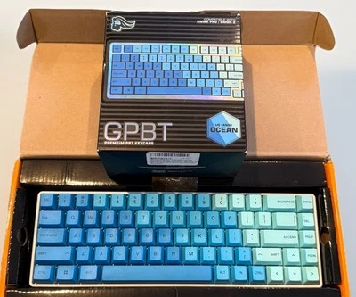 RK ROYAL KLUDGE RK68  Hot Swappable 65% Keyboard - White w/ aftermarket keycaps - Image 1 of 4