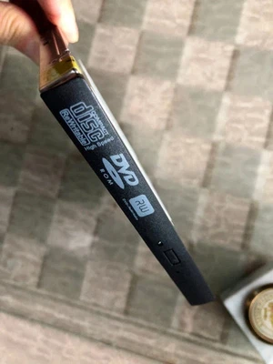 Unidad grabadora de CD/DVD IDE Dell INSPIRON 1520 1501 1545 1546 Foto 1 de 3