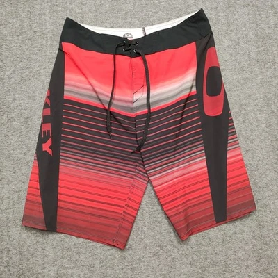 Pantalones Cortos Oakley Boar Para Hombre 31 Negro Rojo Rayas Logotipo Deletreado Surf Playa Bolsillo Foto 1 de 4