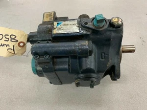 USED DAIKIN HYDRAULIC PISTON PUMP V38A1R-95 - Picture 1 of 5