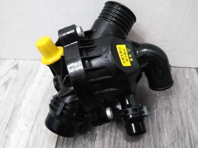 11537601158 Carcasa Termostato Refrigerante para BMW X1 X5 X6 135i 335i 2011 2012 2013 Foto 1 de 4