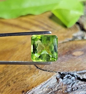Peridot loose gemstone 5.75 Square cut 100% Natural gemstone - Picture 1 of 8