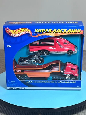 Mattel 2002 Hot Wheels Super Race Rigs, 2 Caminhões e 1 Motocicleta (Novo) Selado - Imagem 1 de 4