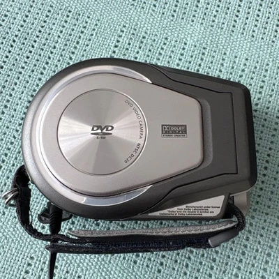 Canon DM-DC20 DVD Video Camera with Charger, Battery, AC Adapter, Tested - Image 1 of 4