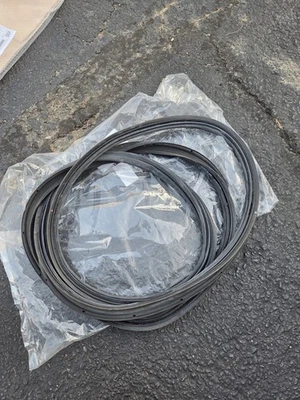 Toyota Prius 2019-2022 AWD-E MALETERO TRASERO PUERTA LEVADIZA SELLO RESISTENTE OEM Foto 1 de 3