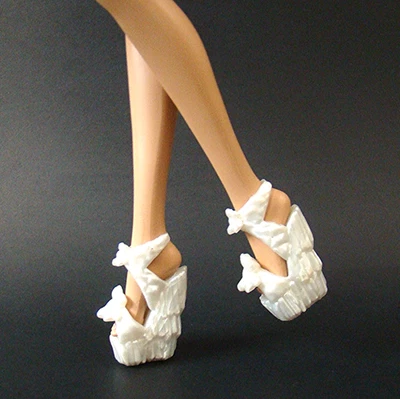 Monster High Muñeca Abbey Bominable Scaris City Of Frights Blanco Brillante Zapatos Foto 1 de 2