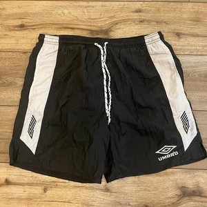 Pantalones Cortos Umbro De Colección Para Hombre Medianos Negros Nylon EE. UU. 90s Fútbol Atlético Entrepierna 5" - Imagen 1 de 8