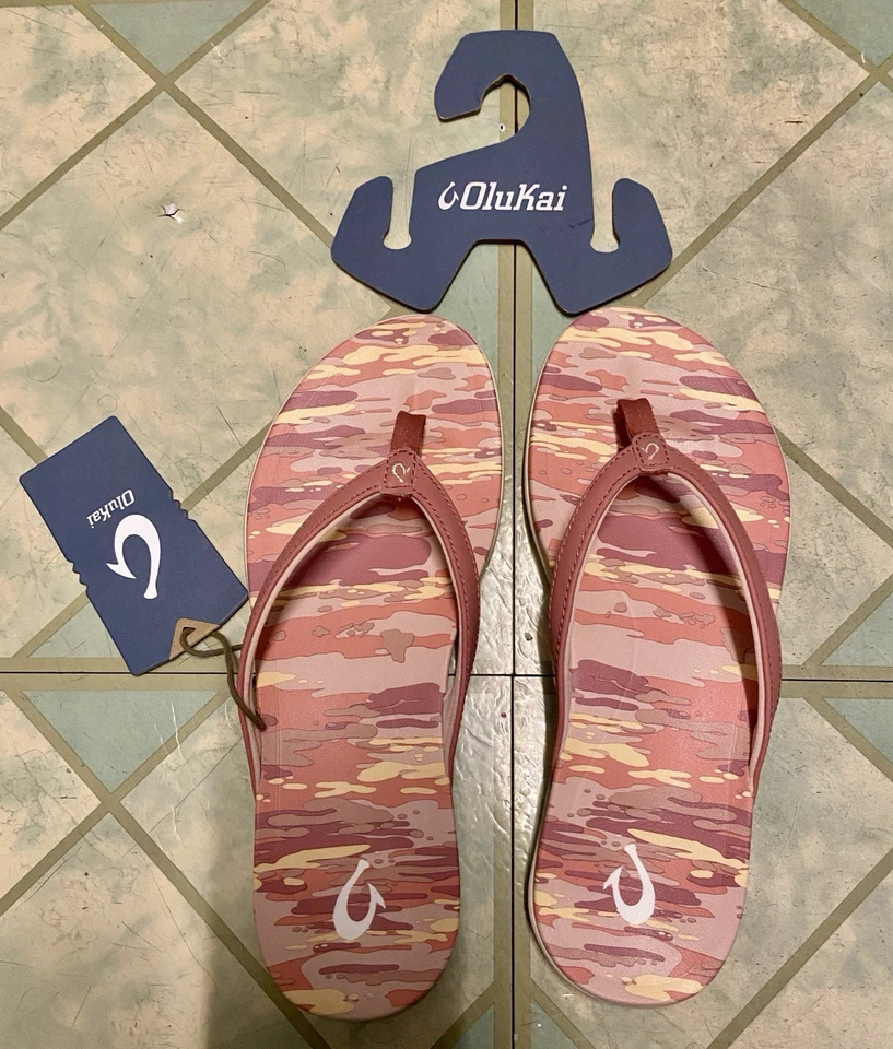 OluKai Women's Ho'opio Hau Sandal Pink Camo Flip Flops Women’s Size 8 US New - Image 1 of 2