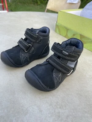 学步女孩鞋靴 5 码皮革黑色/蓝色,欧盟 So 20 — 第 1/4 张图片