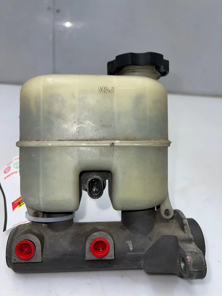 Chevy Silverado GMC Sierra 1500 1999-2002 cilindro maestro de freno OEM 19209249 Foto 1 de 4