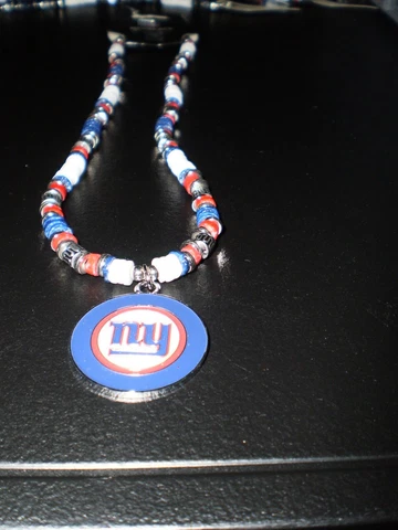 NFL  New York Giants  Shell Necklace  18 inches  New with Tags Free Shipping Cover