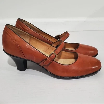 Softspots Brown Tan Leather Mary Jane Millie Comfort Kitten Heels Size 9.5 women - Image 1 of 4
