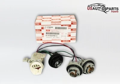 Original ISUZU - Lámpara Trasera Enchufe Para FRR FTR NPRNPR-HD 6HE1 6HK1 4HK1 7.8L 95-25 Foto 1 de 4