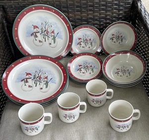 Vtg Christmas Snowman ROYAL SEASONS Stoneware 16 Piece 4 Place Settings.  - Picture 1 of 17