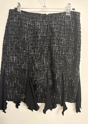 talla 40 Escada falda de lana a cuadros negra con volantes y forro de seda Foto 1 de 4