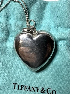 Collar medallón corazón plata esterlina Tiffany & Co Italia 925 colgante Foto 1 de 4