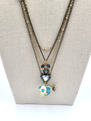 Collar Náutico Betsey Johnson Multi Cadena Pez Cangrejo Corazón En Capas de Cristal Foto 1 de 4