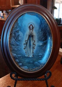 Our Lady of Lourdes OVAL PLATE by Hector Garrido 1st Issue Visions of Our Lady - Picture 1 of 11
