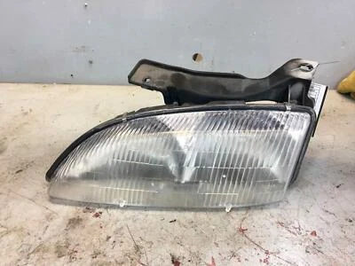95 96 97 98 99 Chevrolet CHEVY CAVALIER Front Lamp Left Foto 1 de 3