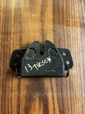 2011-2015 Hyundai Tucson Front Hood Lock Latch Release OEM - Image 1 of 3