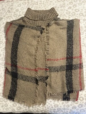 Mantón para mujer Van Heusen cuello alto tostado T10 Foto 1 de 4