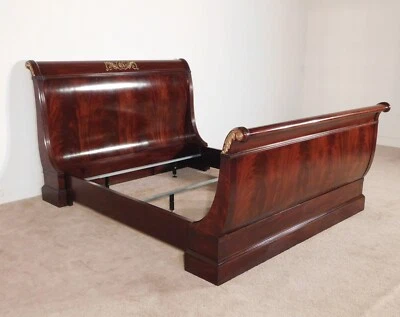 Massive Henkel Harris Circa. 2002 Dark Flame Mahogany Queen Sleigh Bed w Ormolu - Image 1 of 4