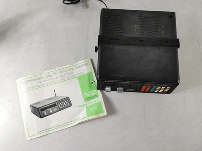 Vintage Realistic PRO-2020 20 Channel AM-FM Direct Entry Programmable Scanner - Image 1 of 4