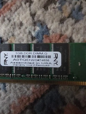 Módulo de memoria DDR DIM.Q PNY 1 GB 2x 1 GB Foto 1 de 3