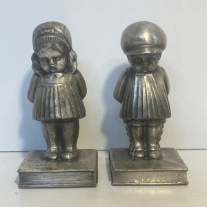 Paar Vintage Buchstützen Kleinkind "Es tut mir leid" Pose Heavy Metal - Bild 1 von 11