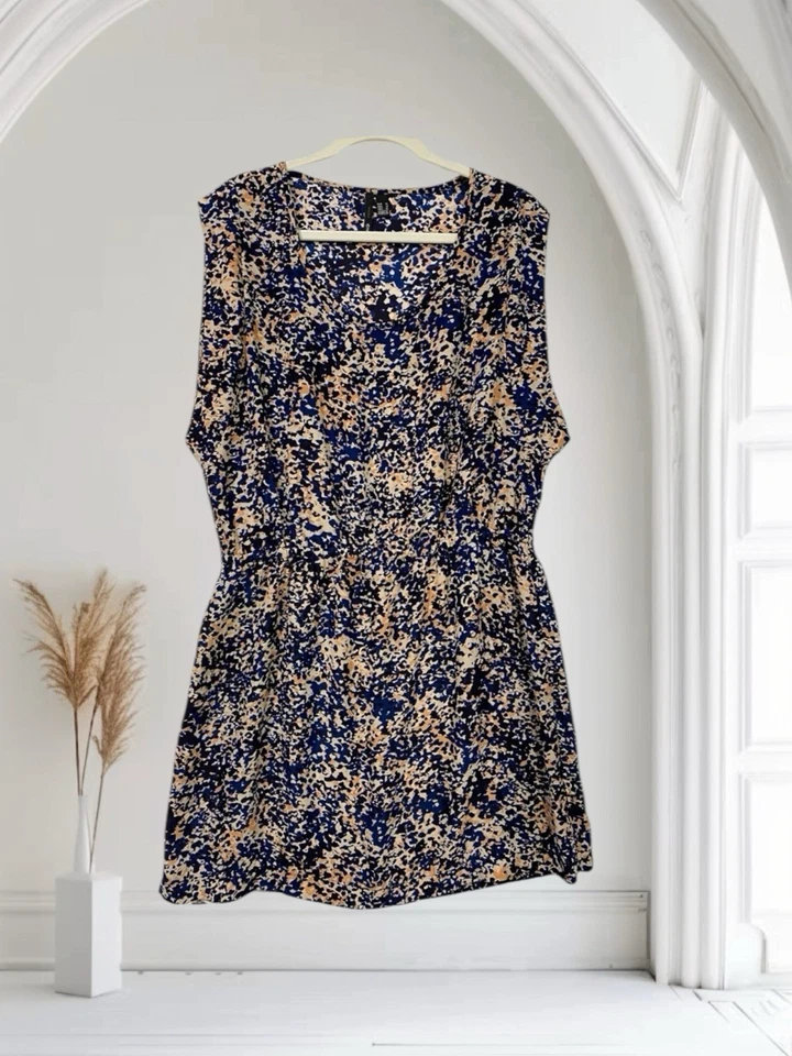 MNG 芒果女式迷你连衣裙 10 码抽象印花艺术波西米亚休闲时尚 — 第 1/4 张图片