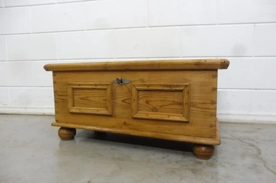 Kleine antike Truhe Kommode aus Weichholz Barock um 1770 - Bild 1 von 4