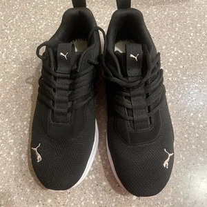 Black Puma Athletic shoes women size 10 - Picture 1 of 15