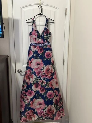 Trixxi Juniors' Embellished Printed Floral Gown size 3 - Image 1 of 2