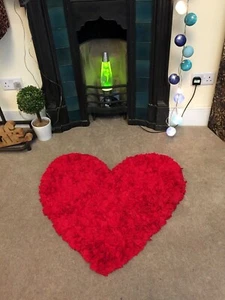 ❤️ Beautiful LOVE HEART Large RED Shaped hand made Rug : Size 80 cm x 72 cm - Picture 1 of 12