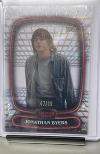 Topps Stranger Things High Tek Jonathan Byers #4 47/99 2025 - Imagen 1 de 2