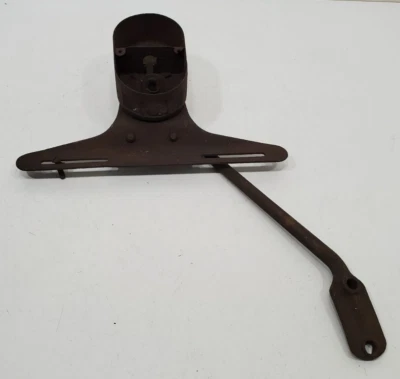 ANTIGUA PLACA TRASERA STUDEBAKER SOPORTE LUZ TRASERA MONTAJE 1929 PIEZA USADA Foto 1 de 4
