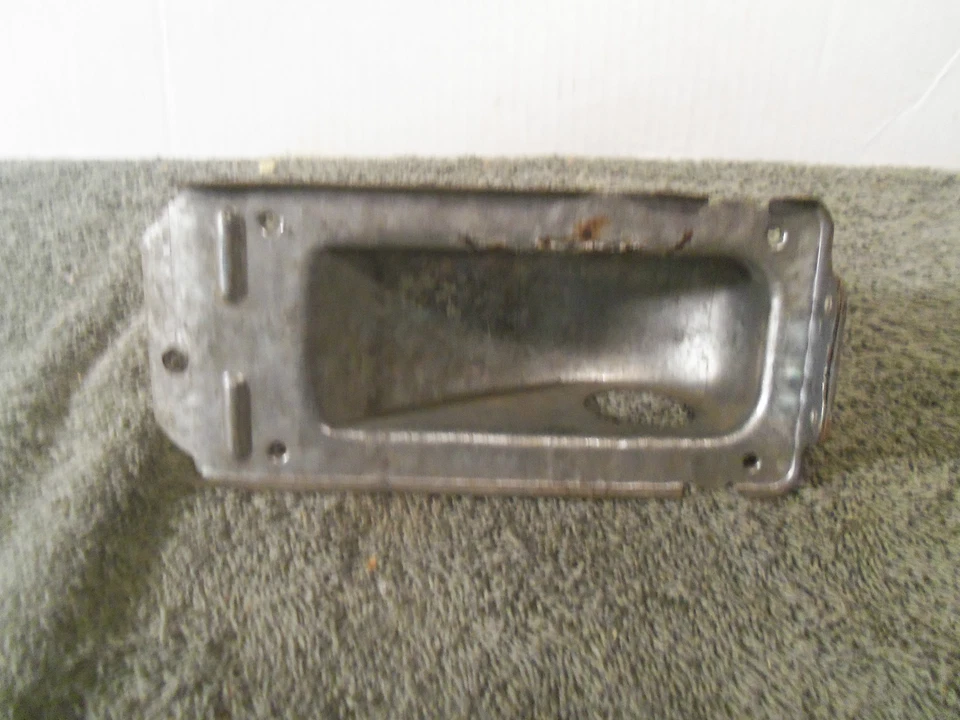 NOS 1966 FORD GALAXIE 500 7 LITROS CARCAÇA DA LÂMPADA DE ESTACIONAMENTO R.H. C6AZ-13206-A - Imagem 1 de 3