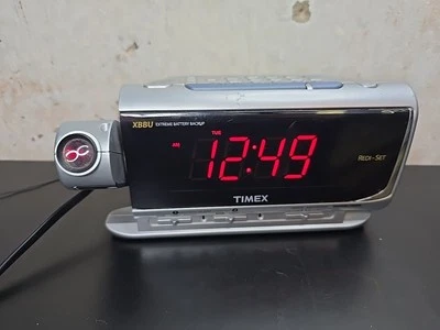 Timex AM/FM Dual Alarm Clock Radio T736 Display Projector Redi-Set USED GOOD - Image 1 of 4