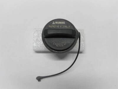 HYUNDAI ELANTRA SANTA FE GAS FUEL CAP W/GASKET 2006 - 2017 OEM 10842 - Image 1 of 2