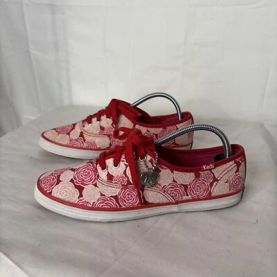 Taylor Swift keds Rose Foto 1 de 4